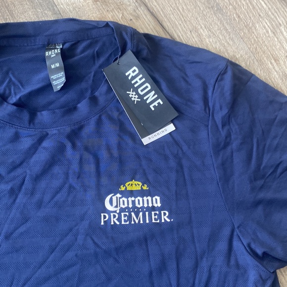 Rhone Swift Corona Premier Logo Embroidered Blue Striped Lightweight T-Shirt NWT - Picture 2 of 5